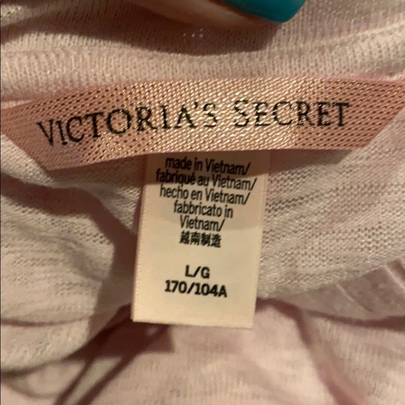 VS distressed v neck 3 button henley NWOT Large - Picture 4 of 6